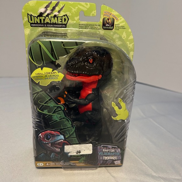 Untamed Raptor Velociraptor Fingerlings Interactive Dinosaur Toy WOWWee New - Picture 1 of 5